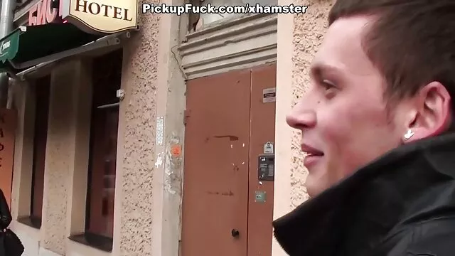 A zseniális zseni, Zuzana Z maszturbál testvér szex videók nedves punciját