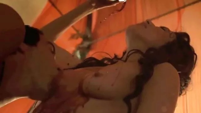 Hatalmas vastag fasz testver sex fúrja a szexi barna tini Bella feszes seggét