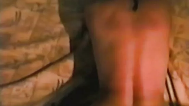 Rugalmas fiatal barna lány kurvára testvér pornó kemény BDSM videóban