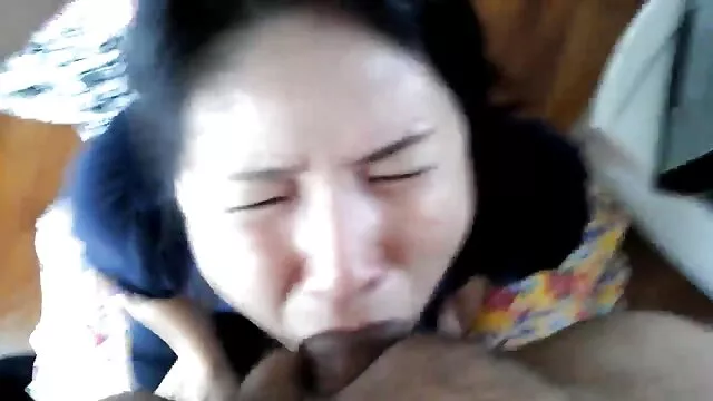 A pompás csaj, Nina Skye lenyel egy nagy, kemény farkat, és megbasztják a dögös POV testvér szeksz videóban