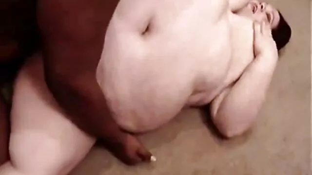 Fekete ribanc és fehér mocskos cimborája legyen testvér sex szíves egy 4 szemű haverját