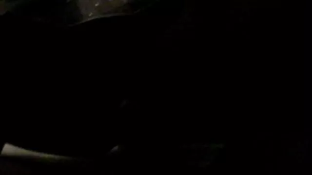 Pimasz csaj neccben Sunny Leone dohányzik testvér szex videók és maszturbál egyszerre