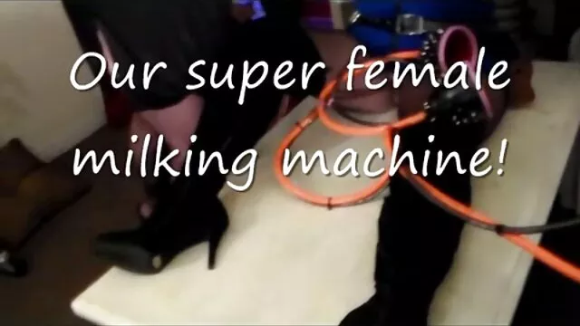 Lehetetlenül dögös FFM csajozás testver szex videok két slampos csajjal és egy telhetetlen ménessel