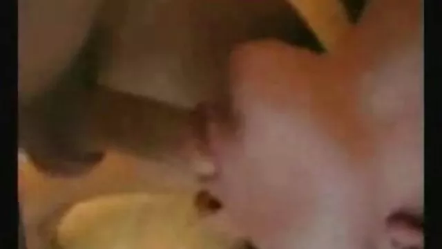 Minden testvér xxx meztelen, vad barna és szőke menyecske szopással van elfoglalva