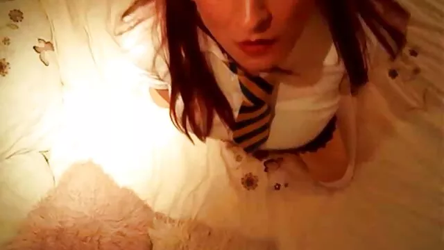 A lédús latin barna testver porno csaj lemeztelenül a szabadban, és fejet ad