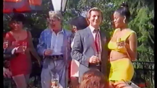 A misszionárius stílus az, amit Arianna Jay a legjobban szeret a perverz brit leszbi testvérek mocsok